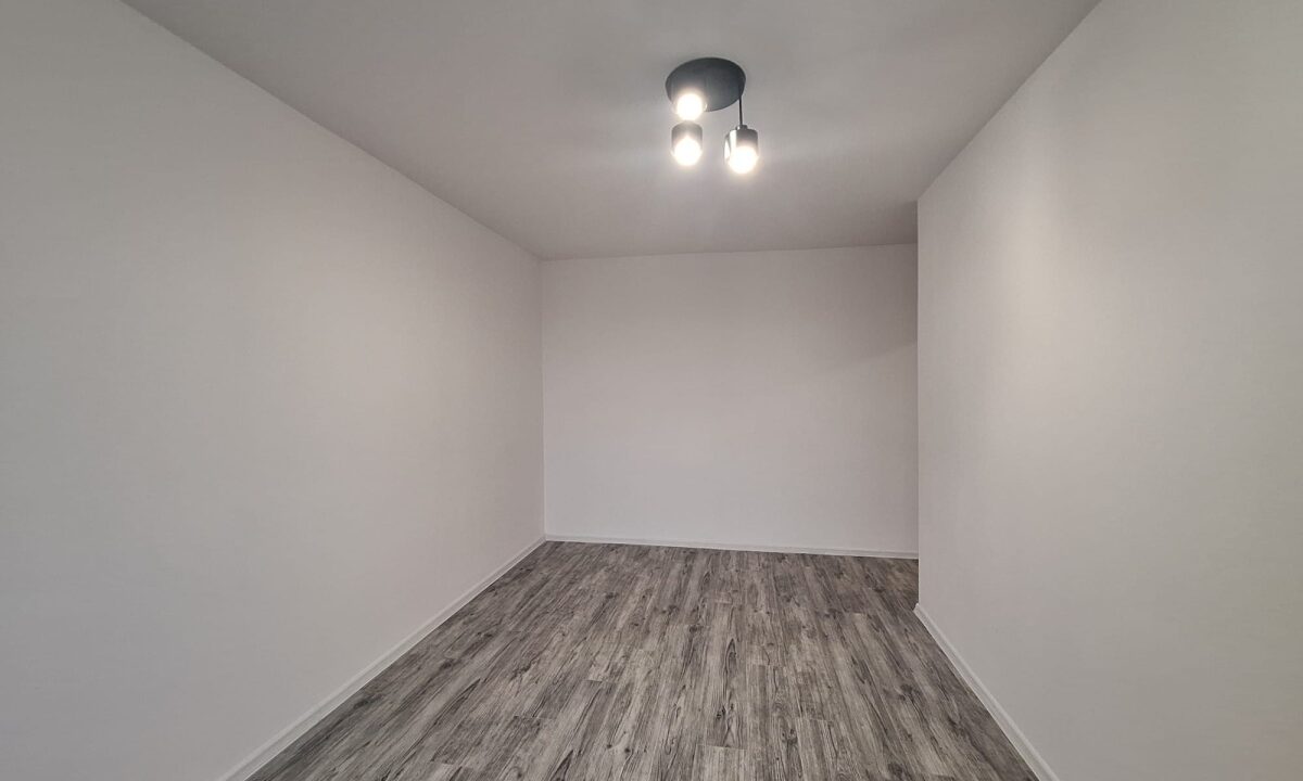 228083_3